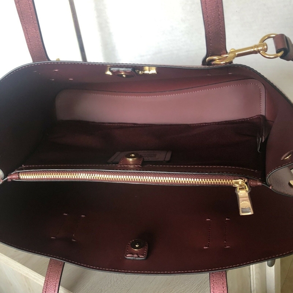 Coach purse - Picture 4 of 5